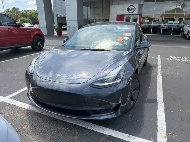 Used 2023 Tesla Model 3 Standard Range image 2