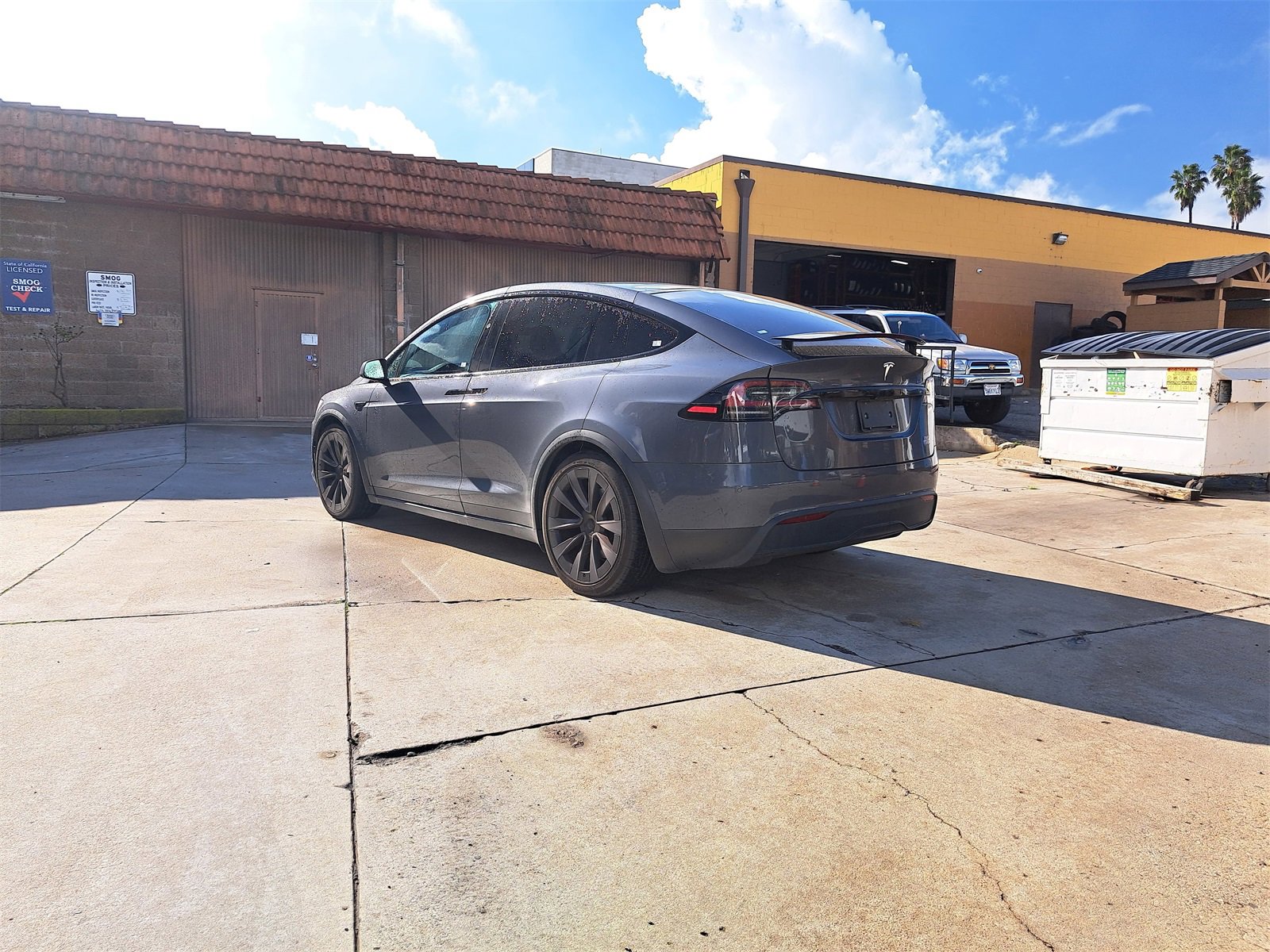 Used 2022 Tesla Model X Plaid image 4