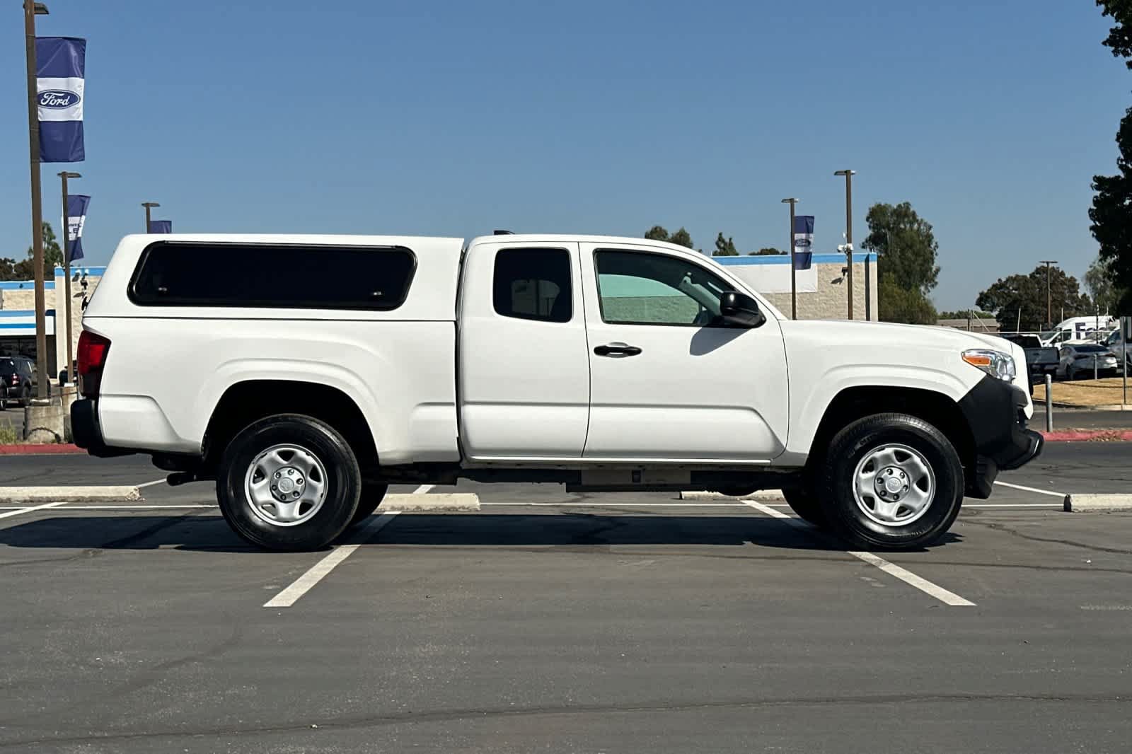 Used 2023 Toyota Tacoma SR RWD image 8