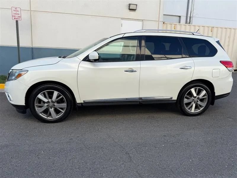 Used 2015 Nissan Pathfinder Platinum AWD/4WD image 6