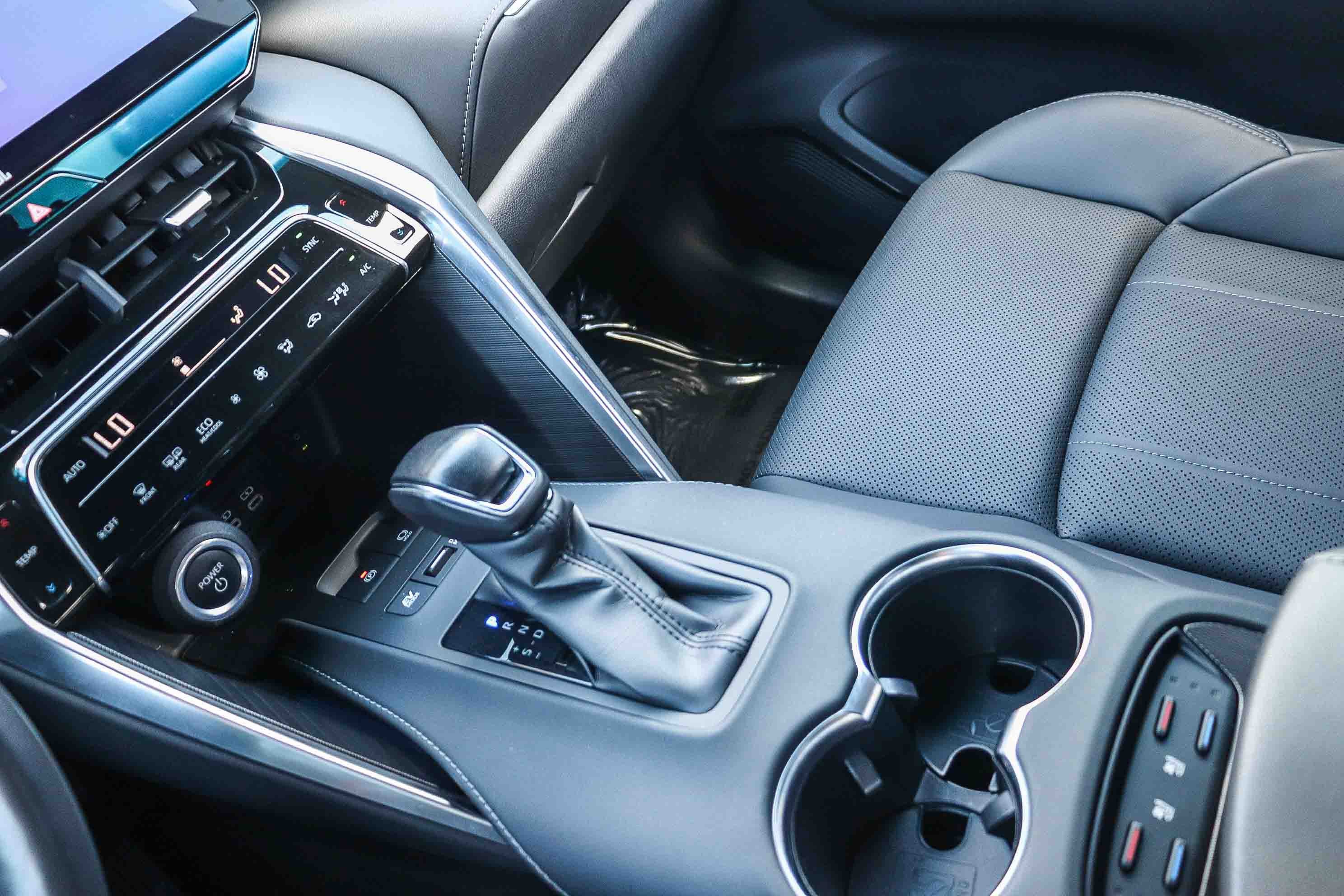 Certified 2023 Toyota Venza Limited AWD/4WD image 23