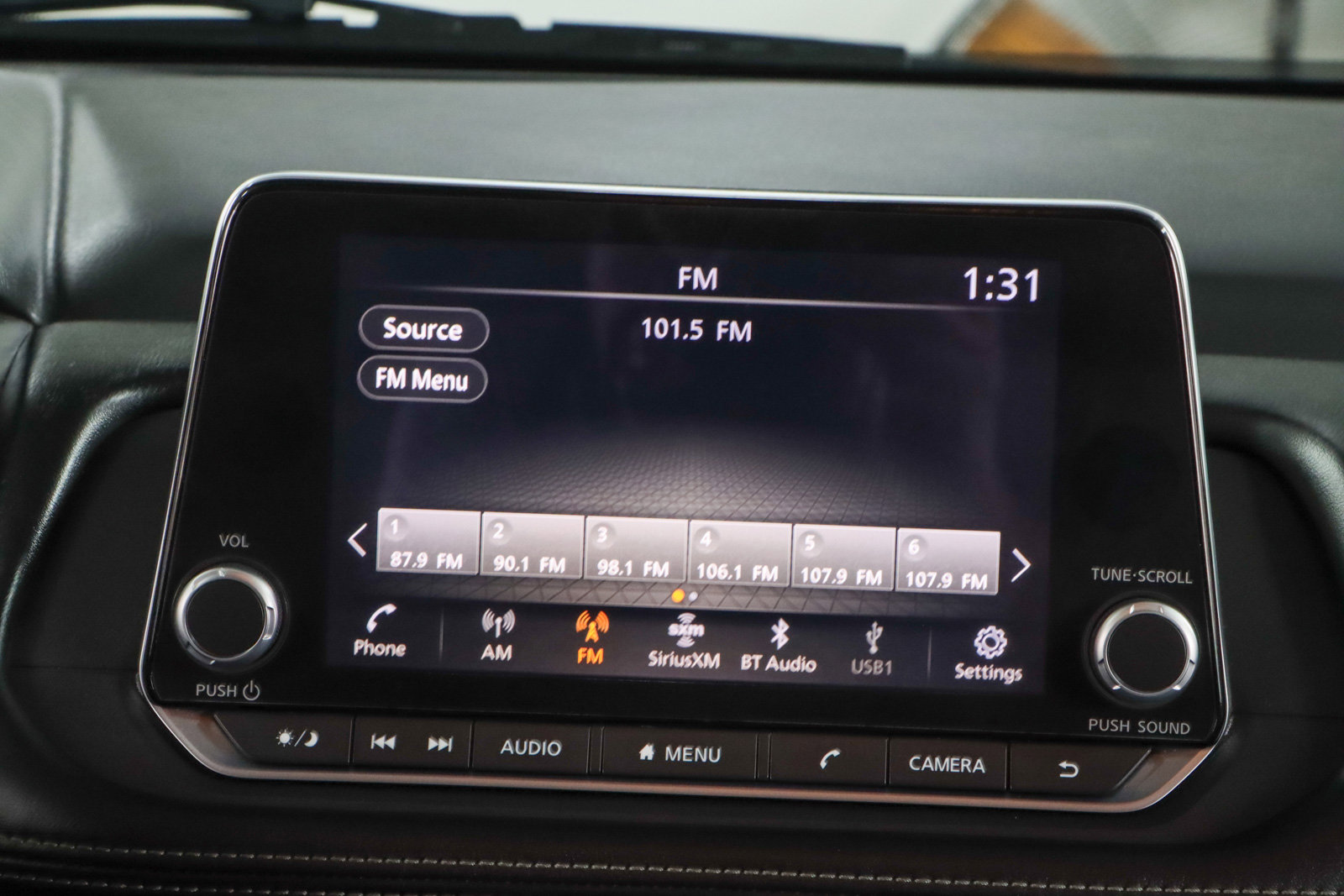 Used 2024 Nissan Rogue SV image 19