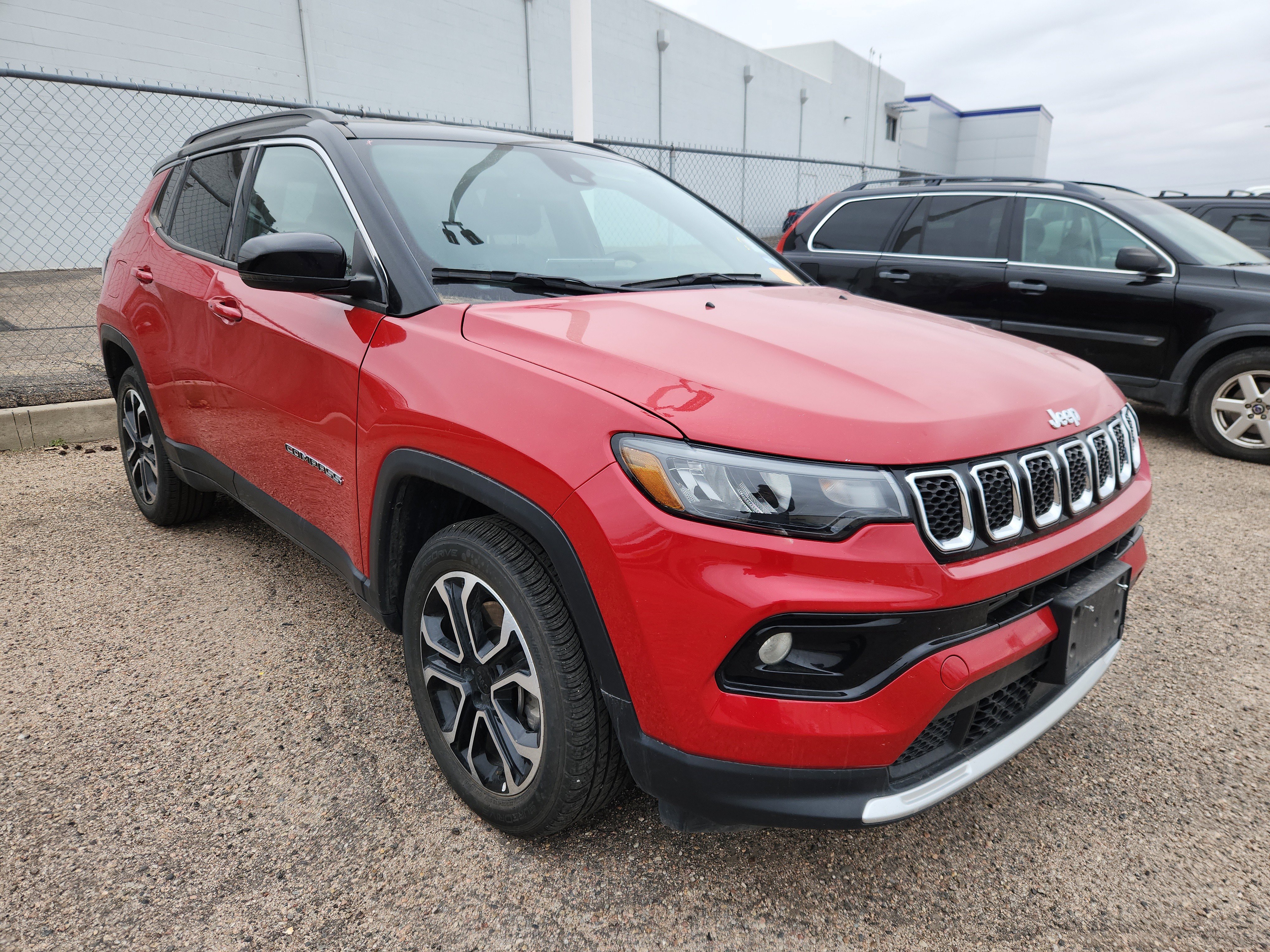 Used 2024 Jeep Compass Limited image 3