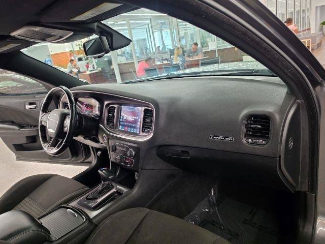 Used 2021 Dodge Charger GT w/ Blacktop Package RWD image 9