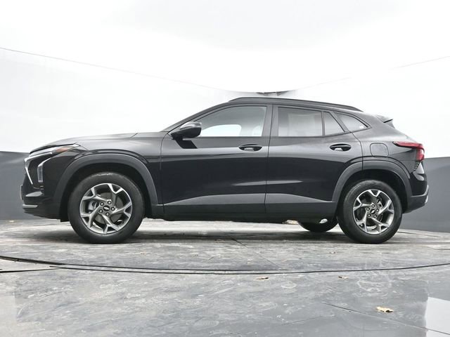 Used 2025 Chevrolet Trax LT image 46