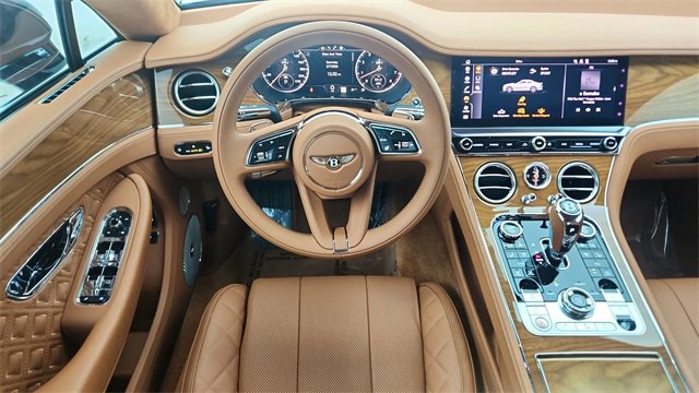 Used 2022 Bentley Continental GT image 32