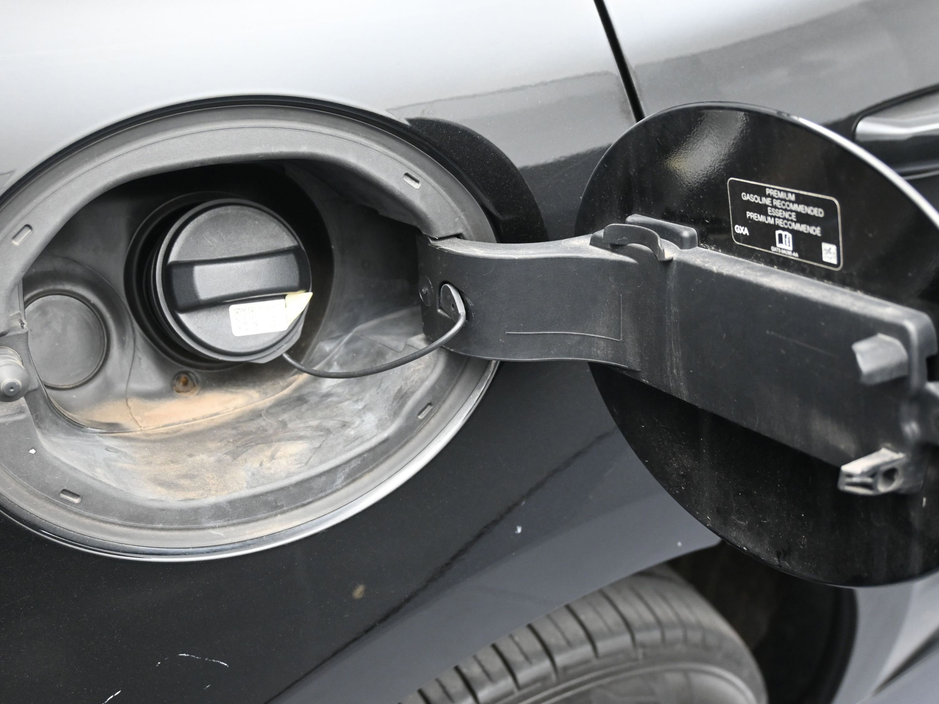 Used 2022 Jaguar F-PACE S image 11