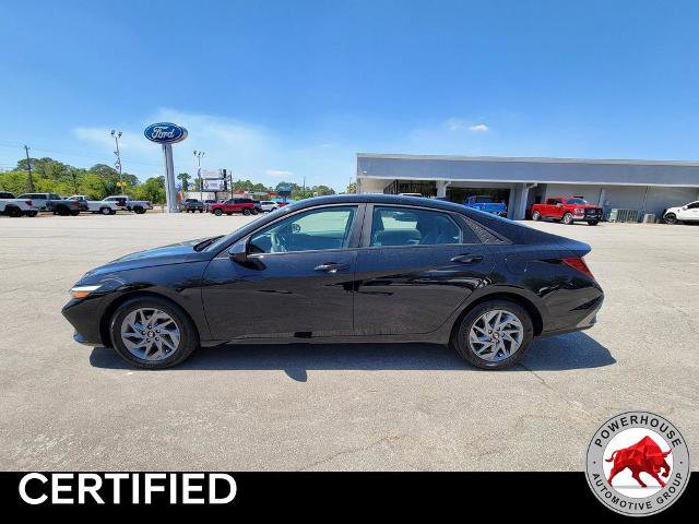 Used 2024 Hyundai Elantra SEL image 3