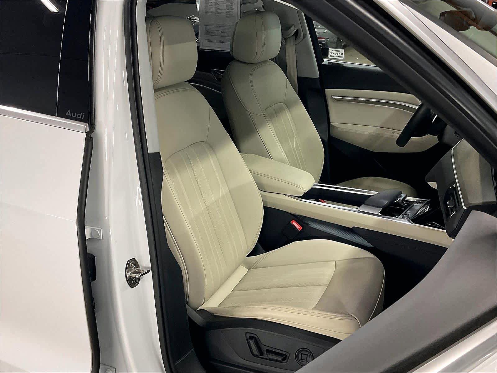 Certified 2024 Audi Q8 e-tron Premium Plus w/ Premium Plus Package AWD/4WD image 9