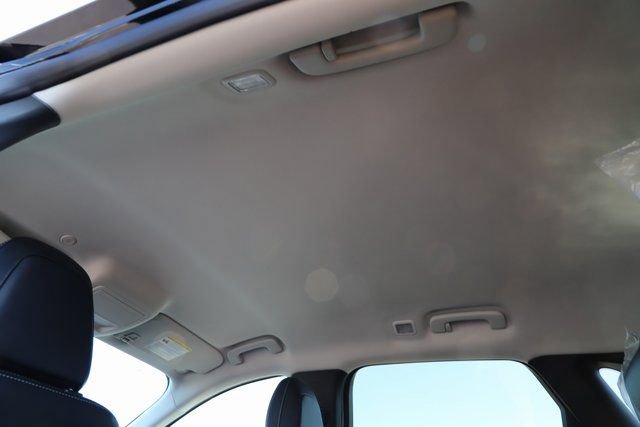 Used 2025 Ford Escape SE w/ PHEV Premium Package FWD image 22