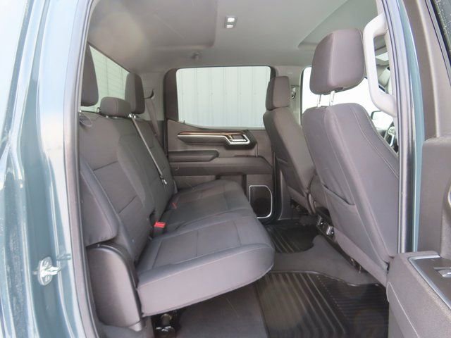 Used 2025 Chevrolet Silverado 1500 LT AWD/4WD image 31