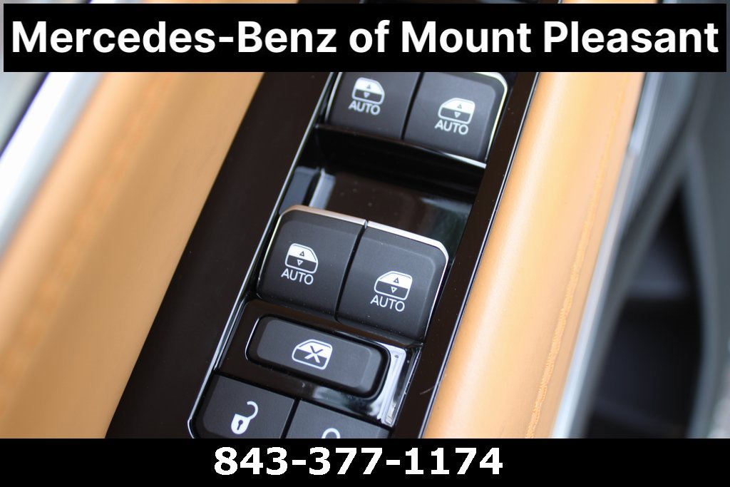 Used 2023 Jeep Grand Wagoneer L Series III w/ Rear Seat Video Group 1 image 21