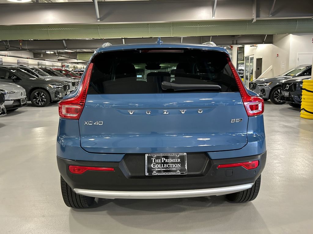 Certified 2023 Volvo XC40 B5 Plus w/ Driver Assist Package image 3