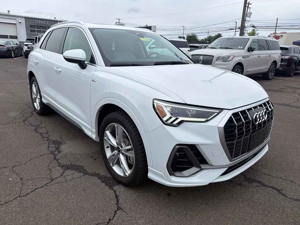 Used 2023 Audi Q3 2.0T Premium Plus w/ Premium Plus Package AWD/4WD image 7