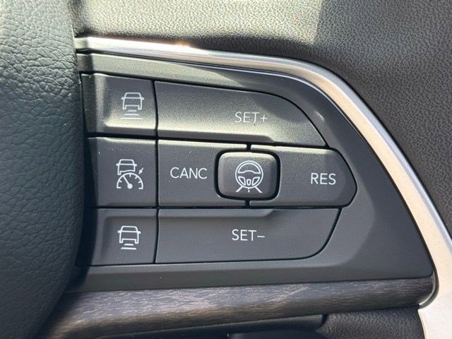 New 2026 Jeep Grand Cherokee Limited w/ Luxury Tech Group II AWD/4WD image 18