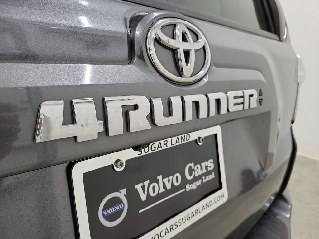 Used 2020 Toyota 4Runner SR5 Premium image 8