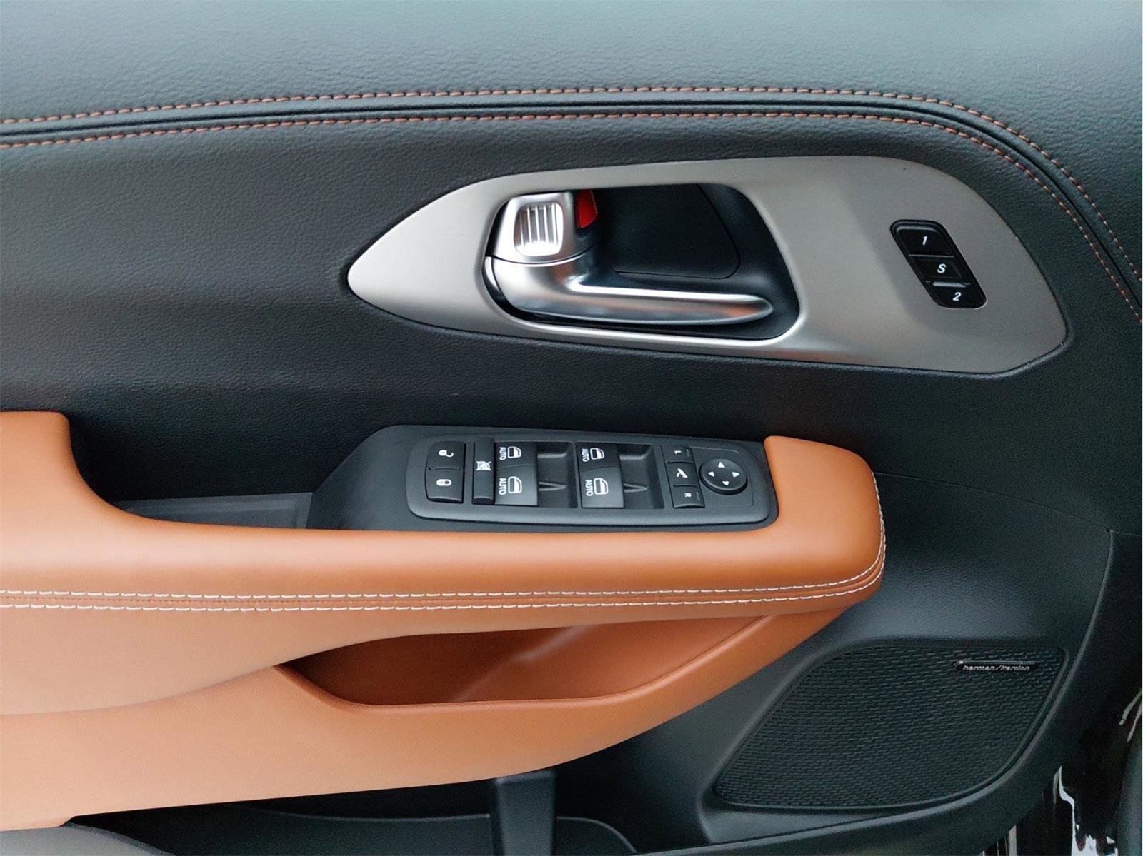 New 2026 Chrysler Pacifica Pinnacle image 31