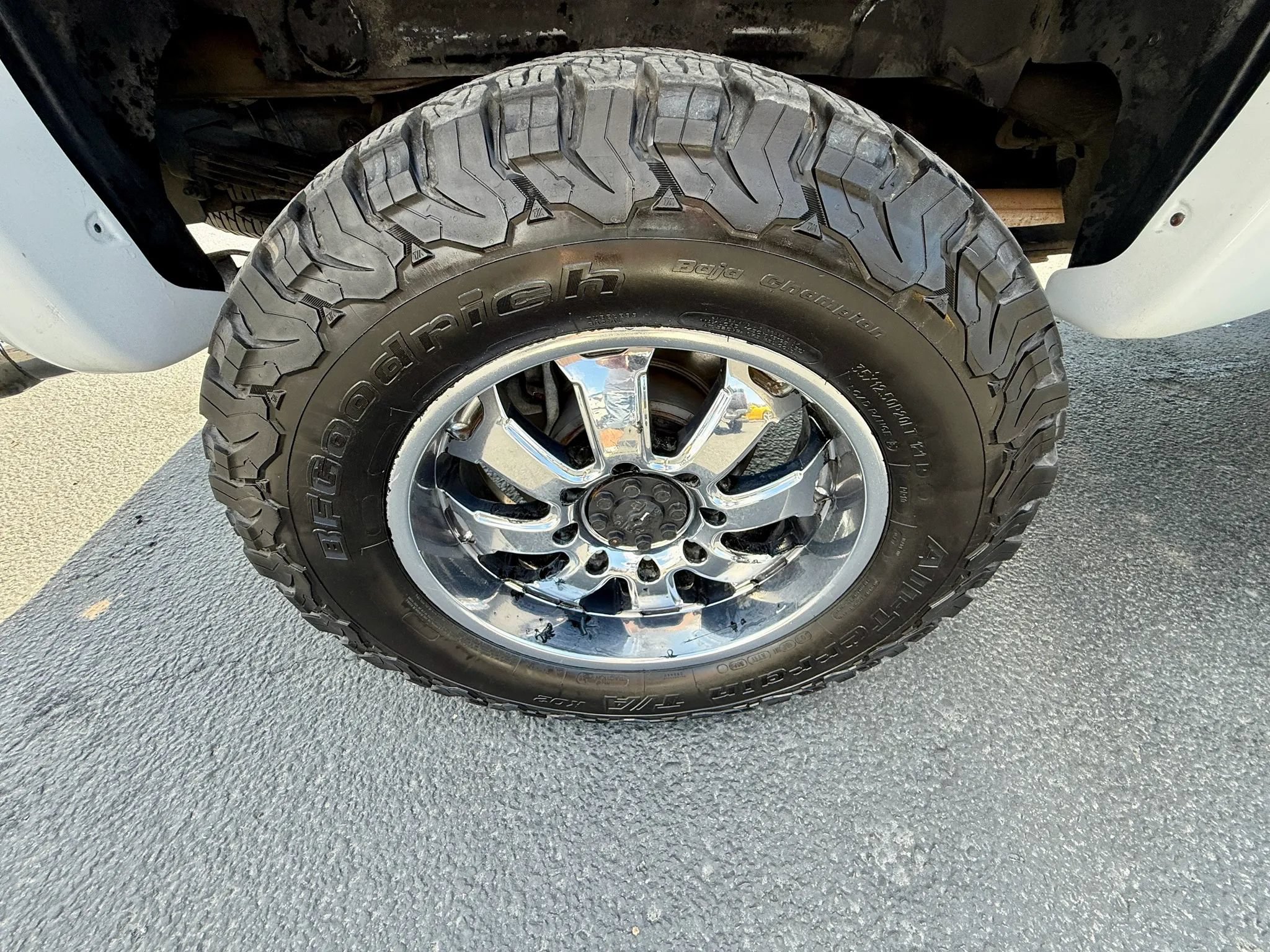 Used 2011 GMC Sierra 2500 SLT w/ SLT Convenience Package AWD/4WD image 17