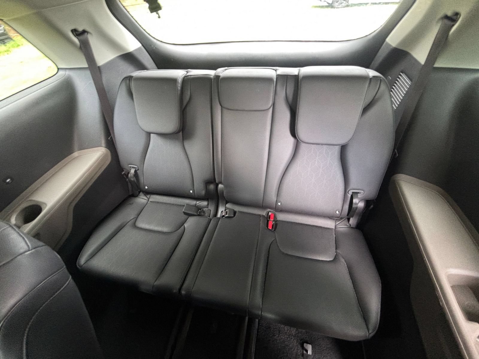 Used 2026 Kia Carnival FWD image 30