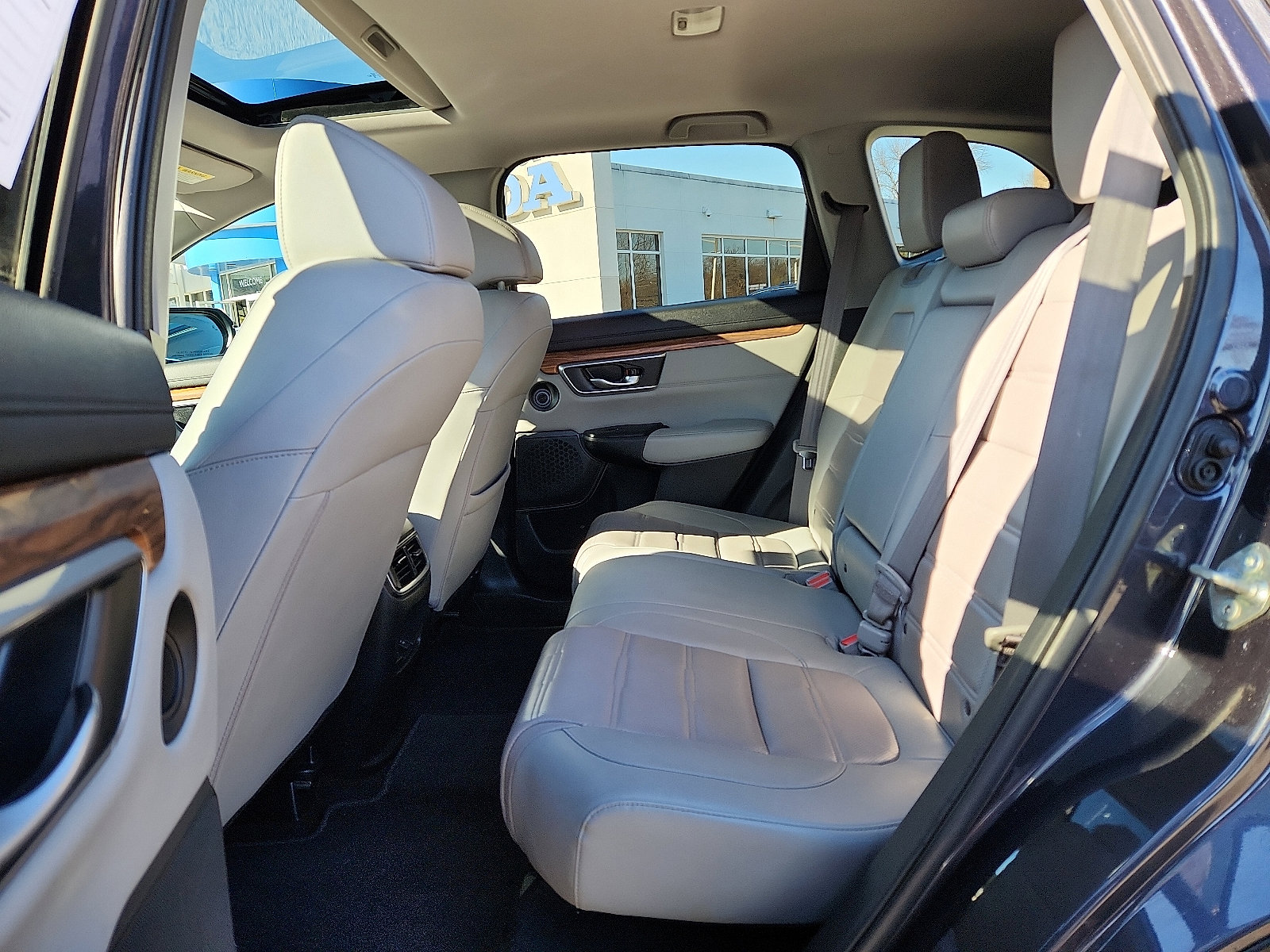 Used 2019 Honda CR-V Touring image 10