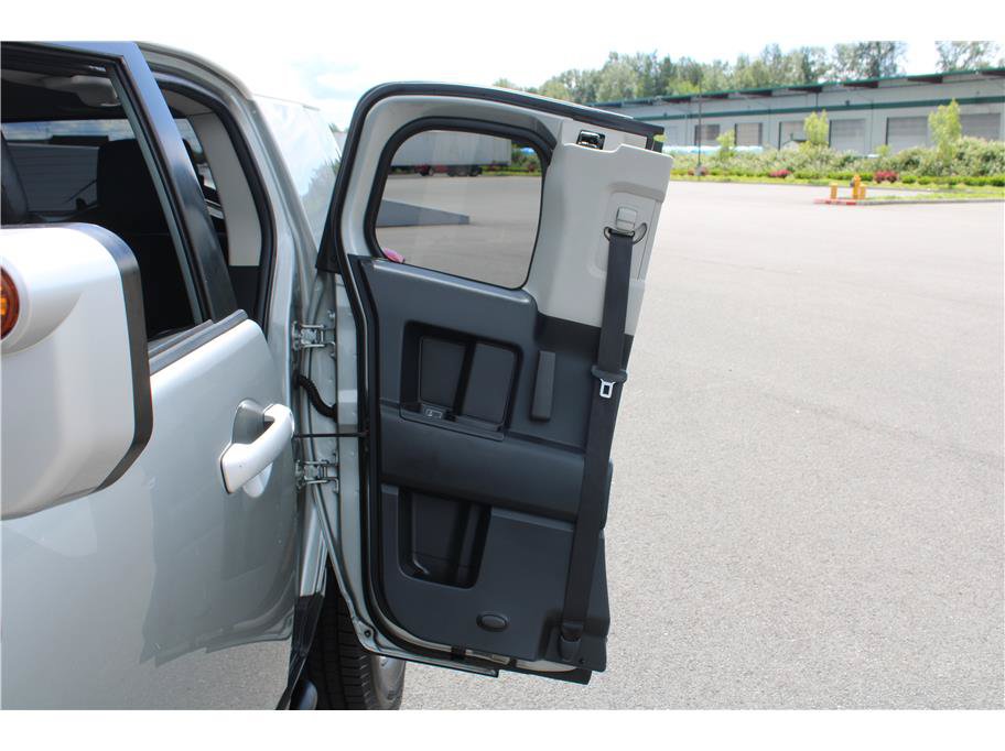 Used 2012 Toyota FJ Cruiser 4WD w/ Convenience Pkg image 11