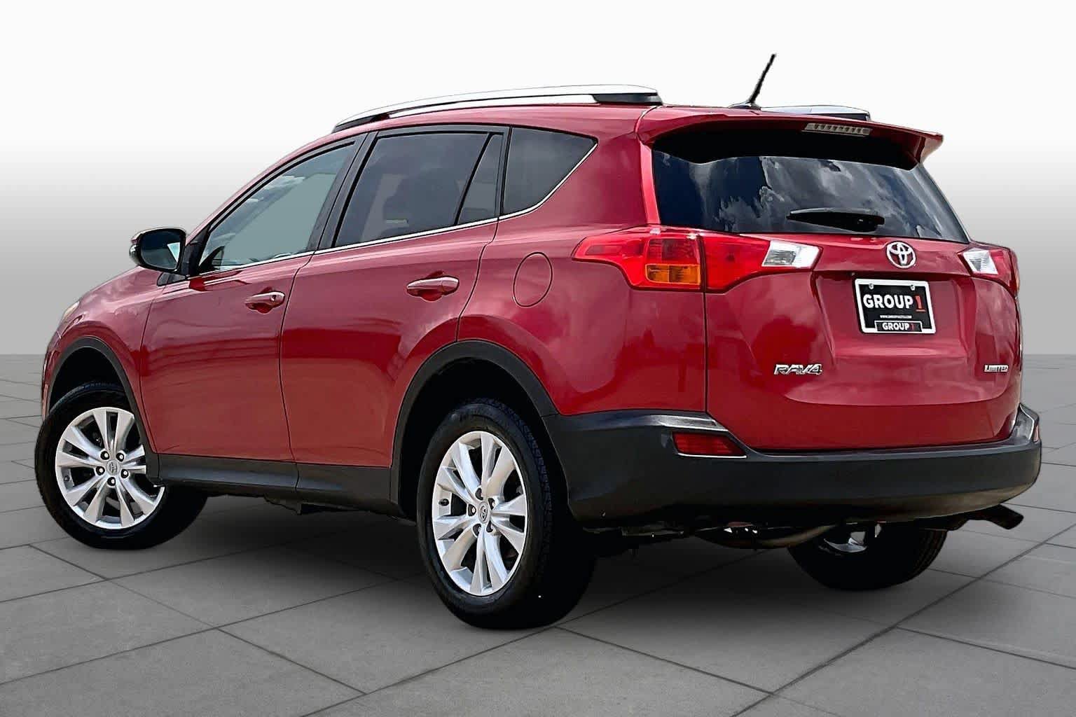 Used 2015 Toyota RAV4 Limited w/ Technology Package FWD image 12