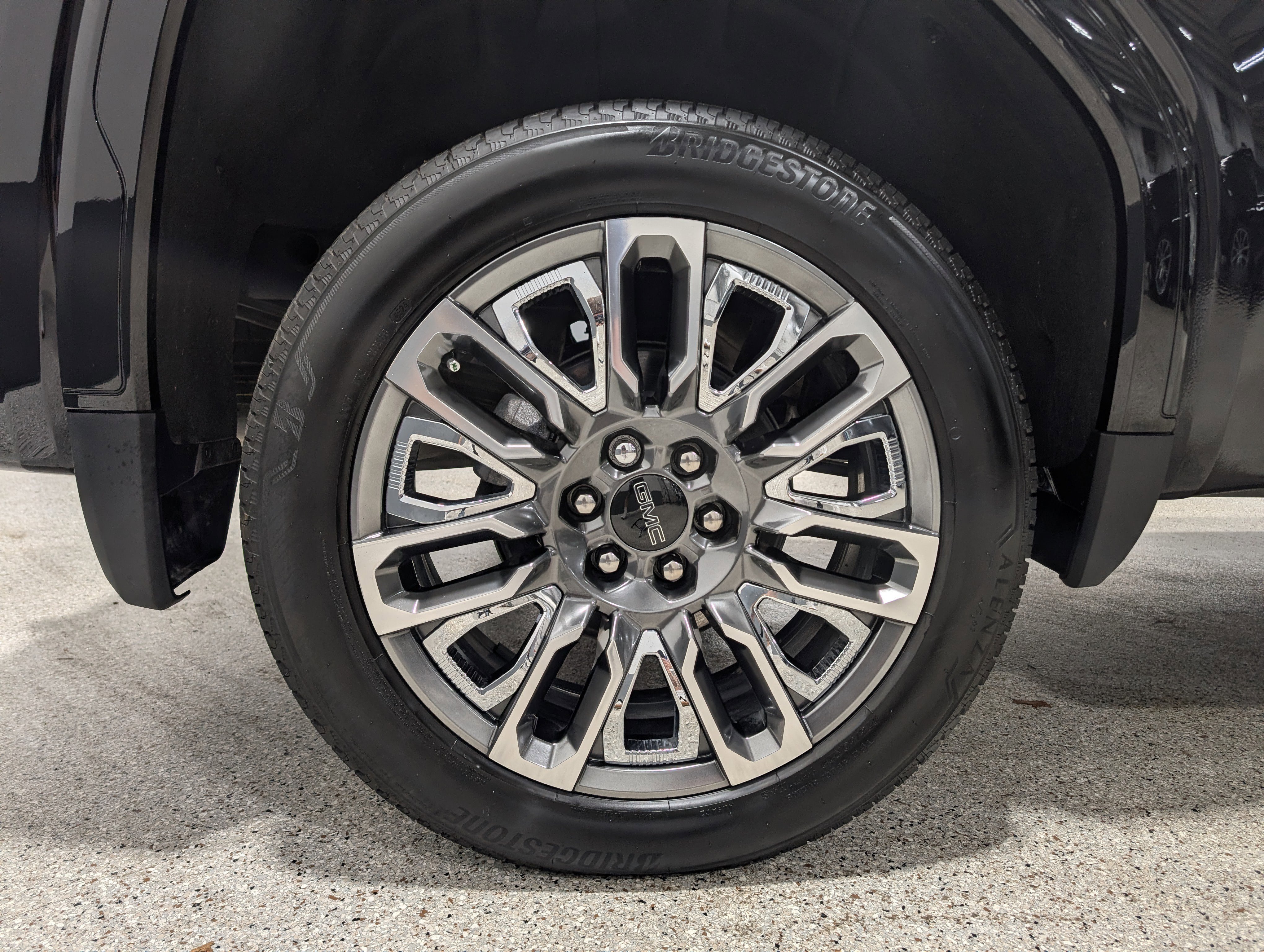 Used 2025 GMC Sierra 1500 Denali Ultimate image 14