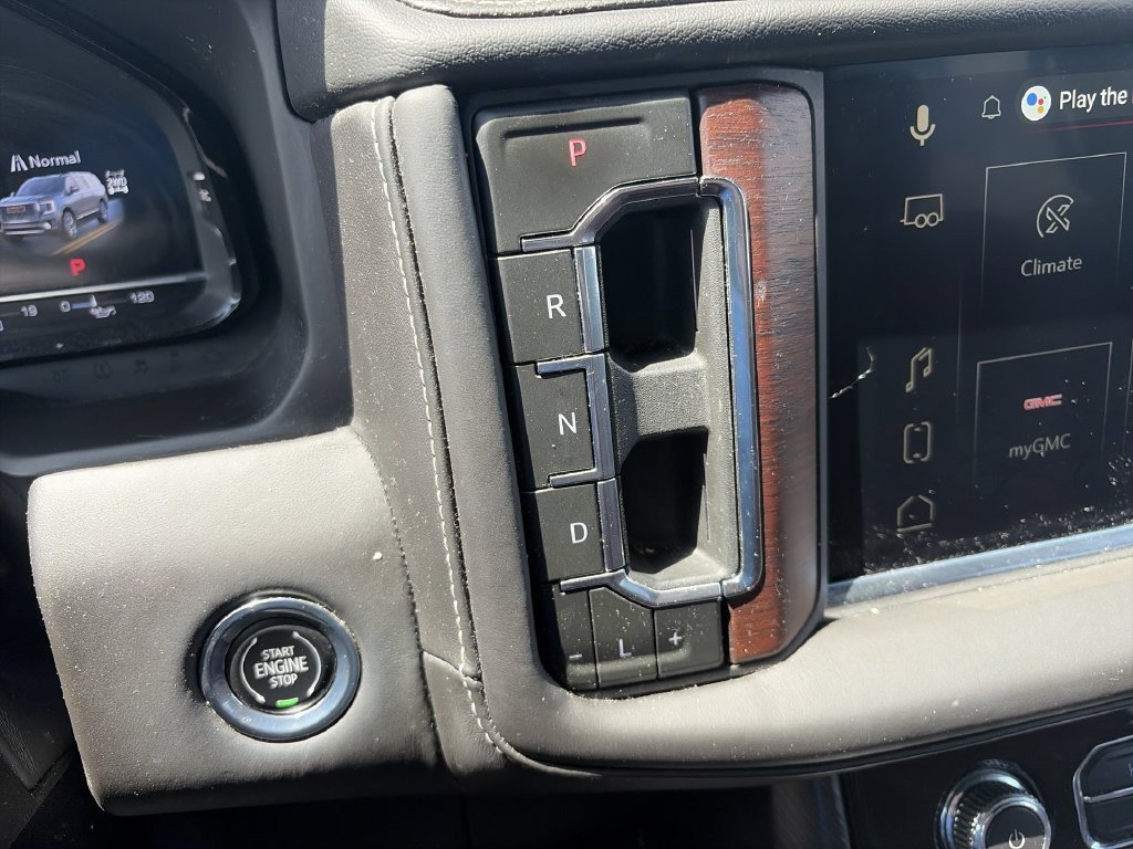 Used 2023 GMC Yukon XL Denali Ultimate AWD/4WD image 27