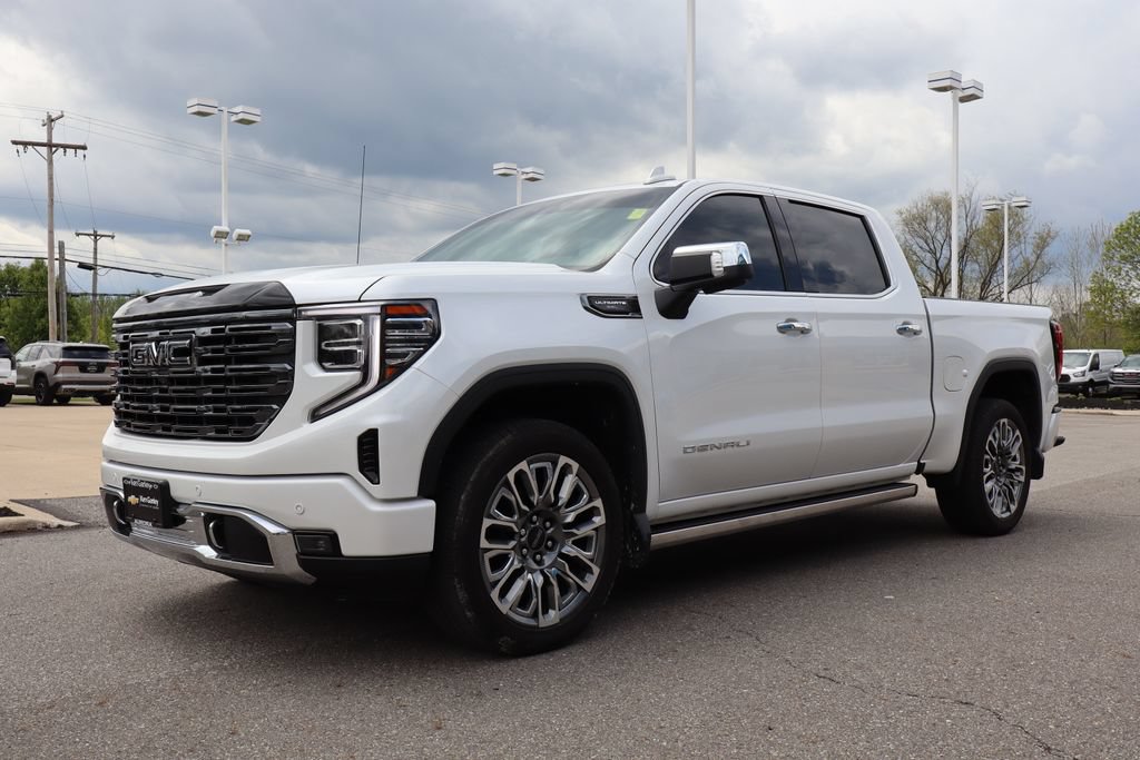 Used 2025 GMC Sierra 1500 Denali Ultimate AWD/4WD image 10