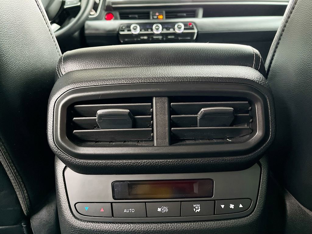 Used 2025 Honda Pilot EX-L image 24