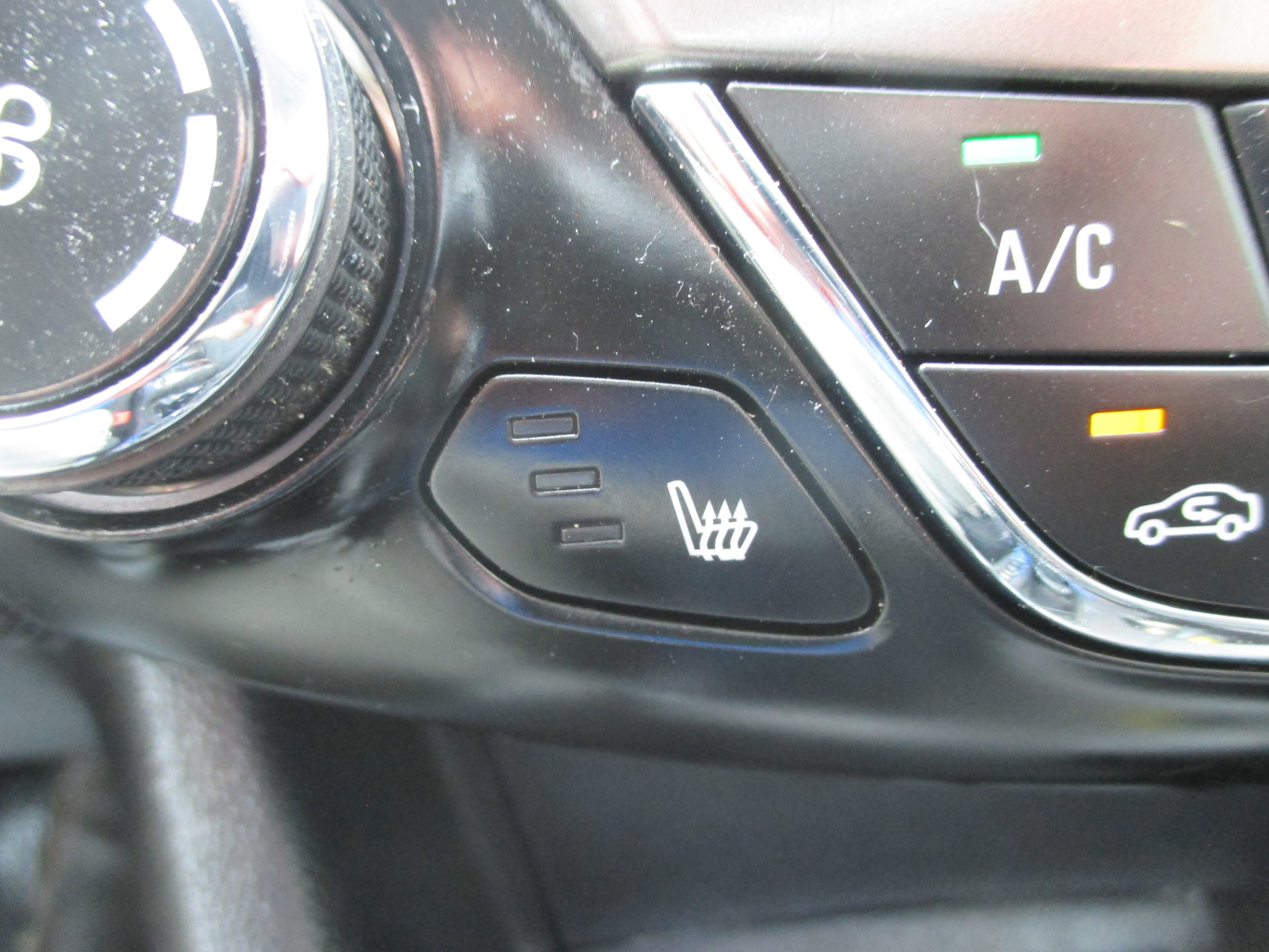 Used 2017 Chevrolet Cruze LT w/ Convenience Package FWD image 21