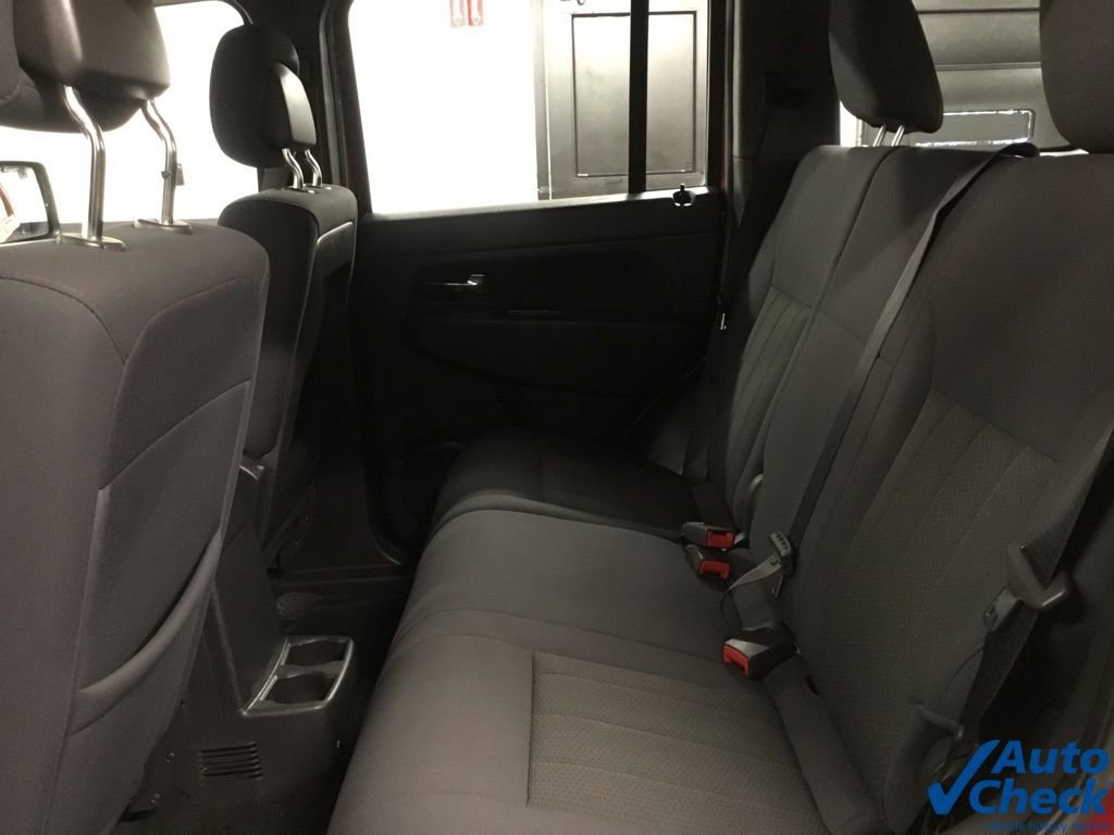 Used 2011 Jeep Liberty Sport image 26