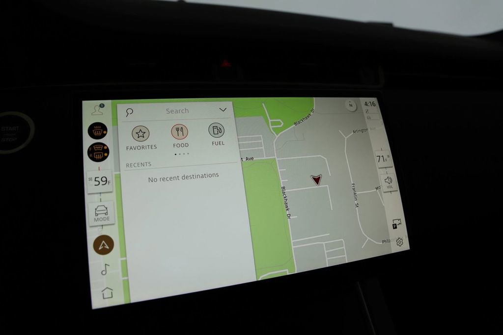 Used 2024 Land Rover Range Rover Evoque Dynamic SE image 12