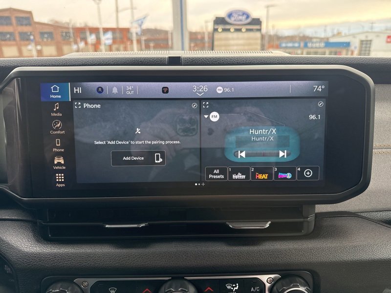 Used 2024 Jeep Wrangler Unlimited image 31