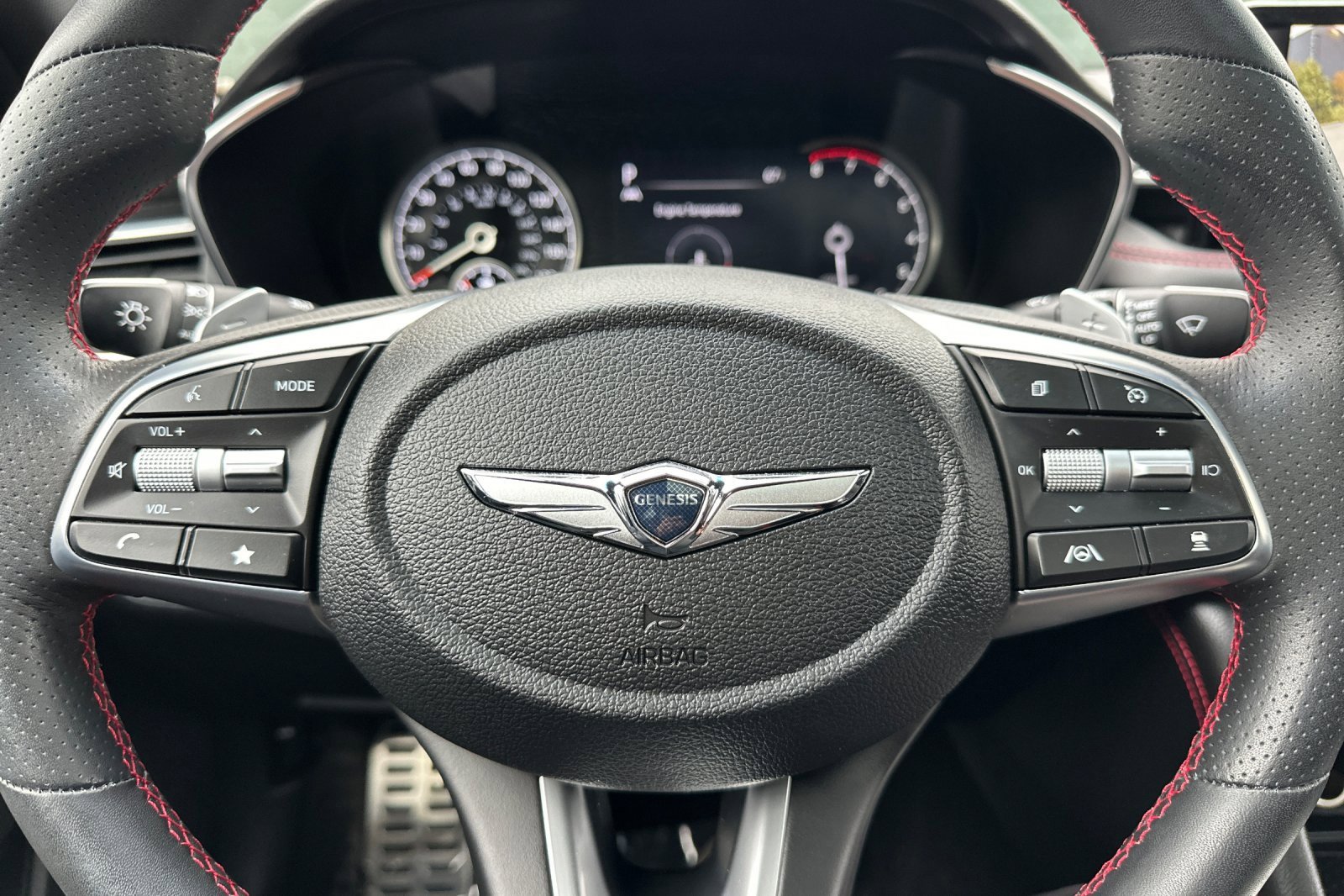 Used 2023 Genesis G70 2.0T w/ Sport Prestige Package image 23