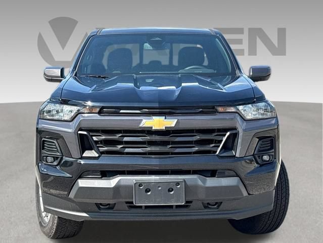 Used 2024 Chevrolet Colorado LT w/ LT Convenience Package II AWD/4WD image 2
