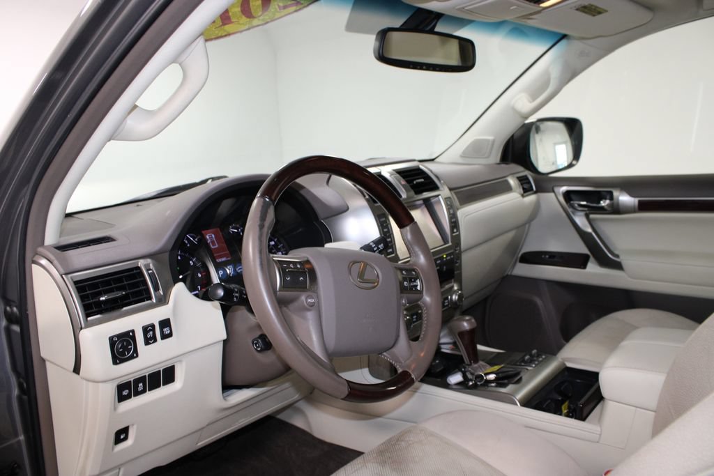 Used 2014 Lexus GX 460 w/ Premium Package AWD/4WD image 21