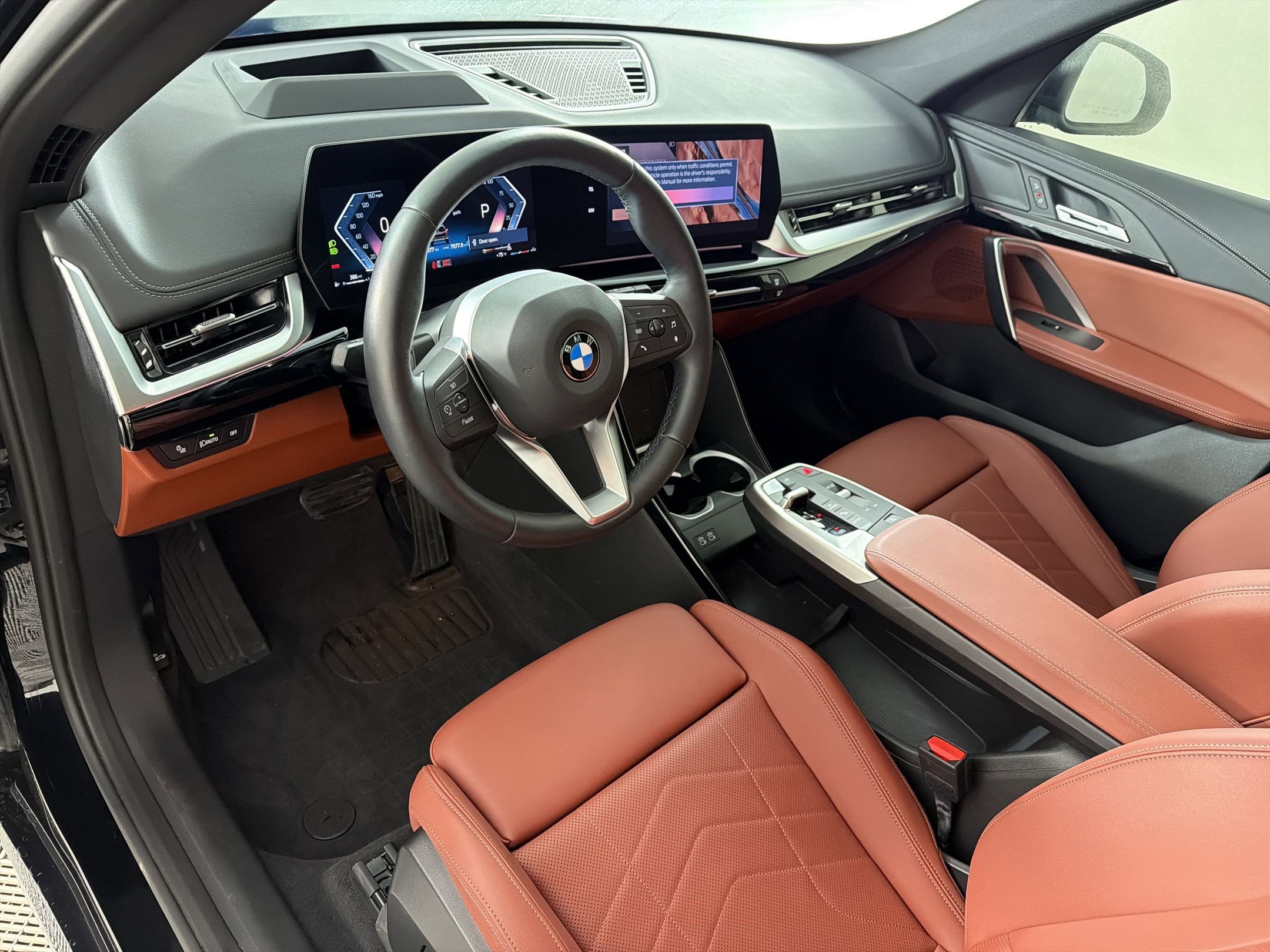 Used 2026 BMW X1 xDrive28i w/ Technology Package AWD/4WD image 4