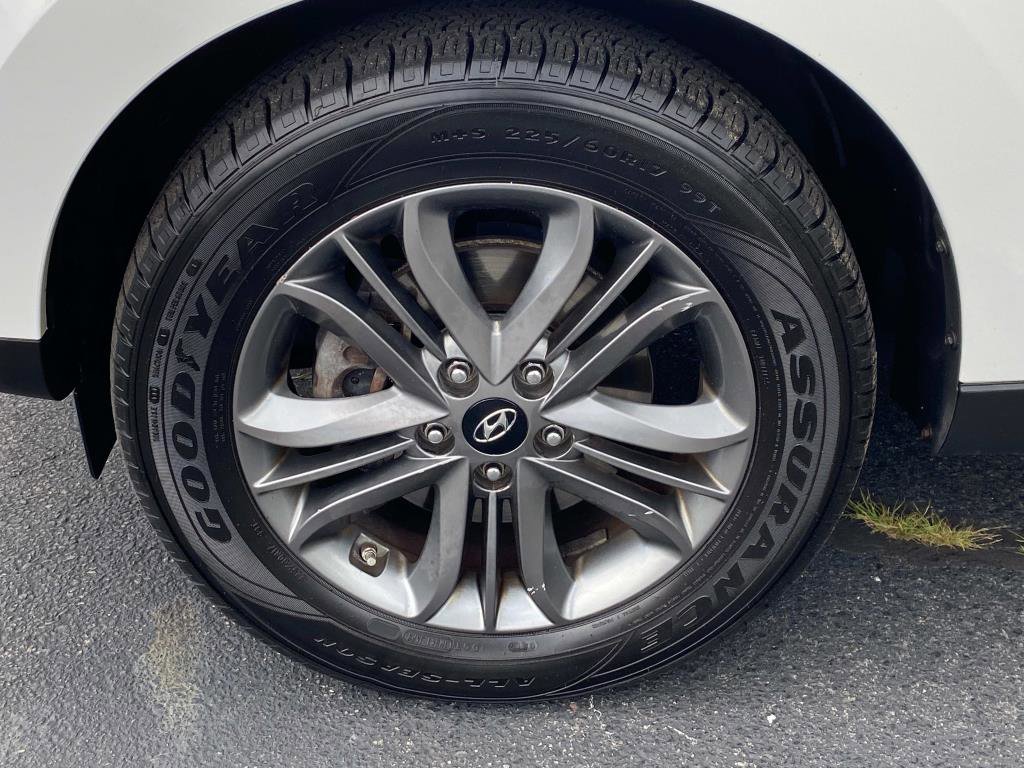 Used 2015 Hyundai Tucson SE image 13