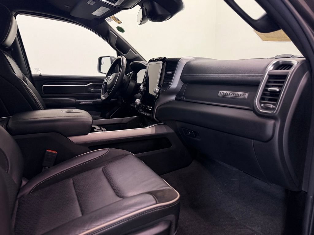 Used 2024 RAM 1500 Laramie AWD/4WD image 15