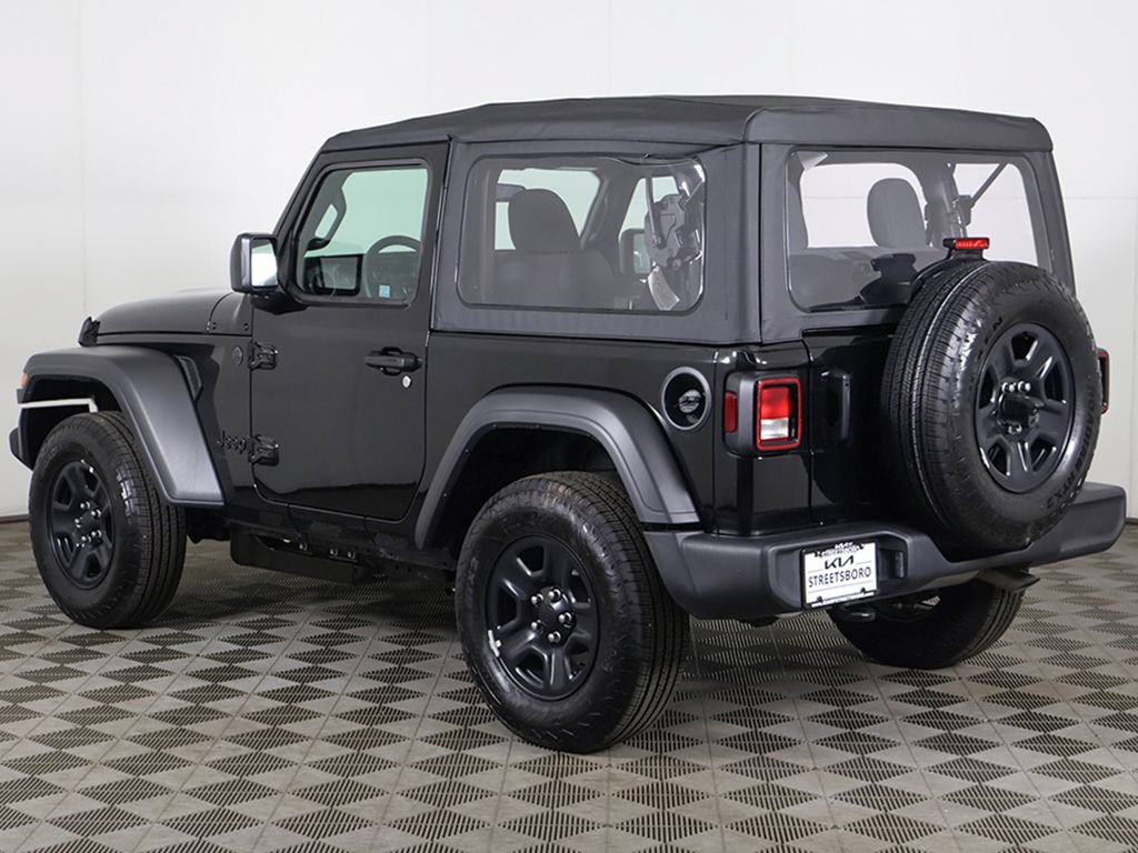 Used 2026 Jeep Wrangler Sport AWD/4WD image 6