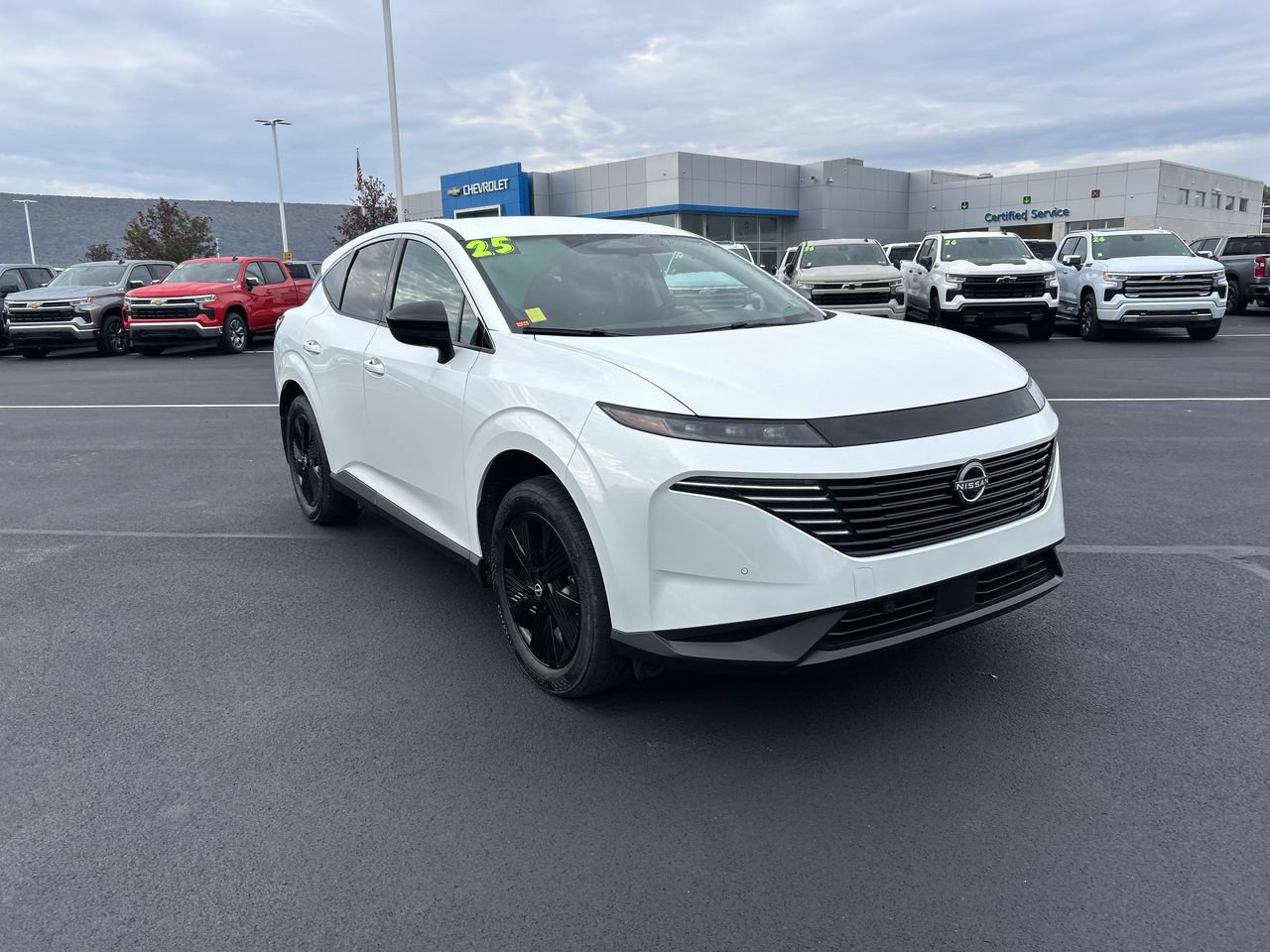 Used 2025 Nissan Murano SV AWD/4WD image 1