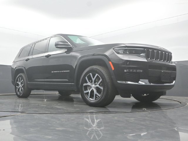 Used 2025 Jeep Grand Cherokee L Limited w/ Trailer Tow Package AWD/4WD image 51