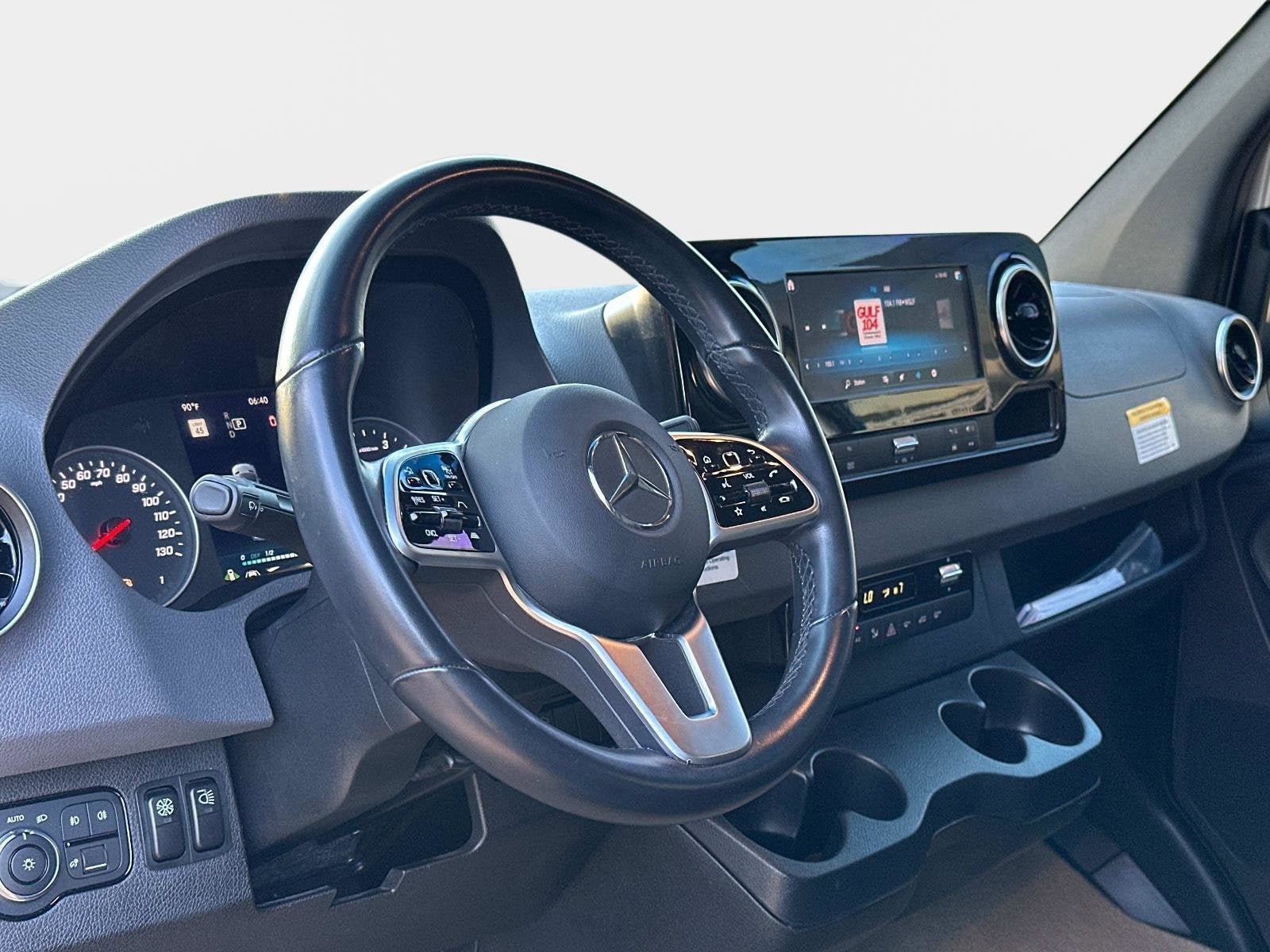 Used 2020 Mercedes-Benz Sprinter 2500 image 26