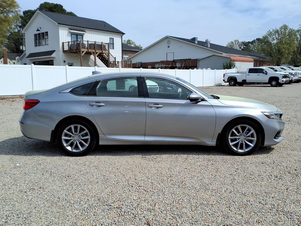 Used 2022 Honda Accord LX image 9
