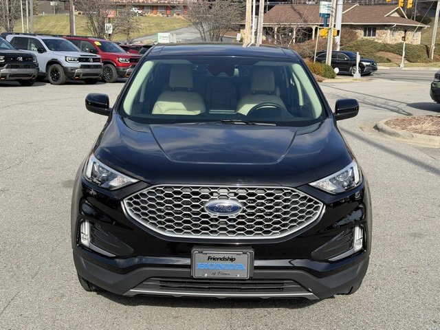 Used 2023 Ford Edge SEL w/ Convenience Package image 2