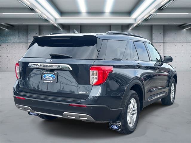 Used 2022 Ford Explorer XLT w/ Equipment Group 202A image 4