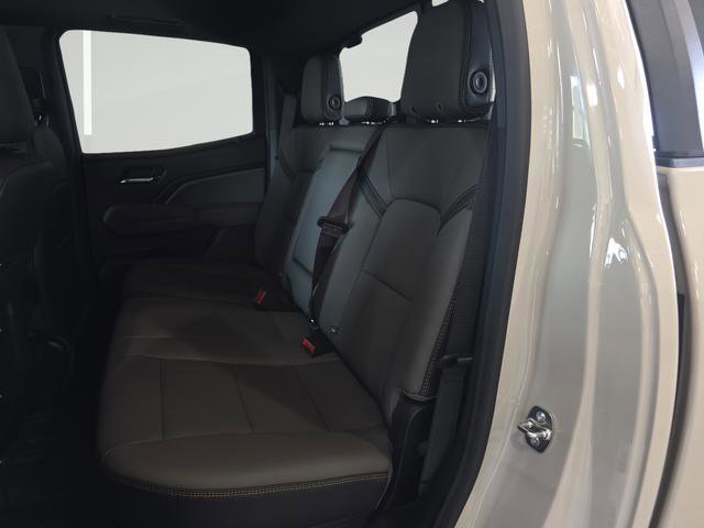 New 2026 Chevrolet Colorado ZR2 w/ Midnight Edition AWD/4WD image 27