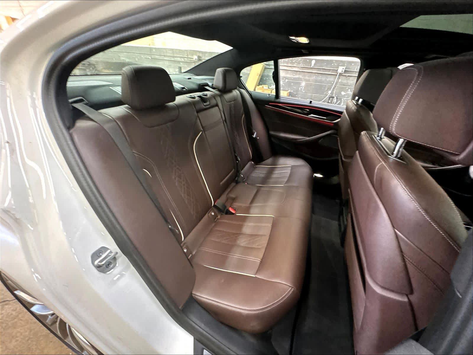 Used 2023 BMW 530i w/ Executive Package RWD image 29