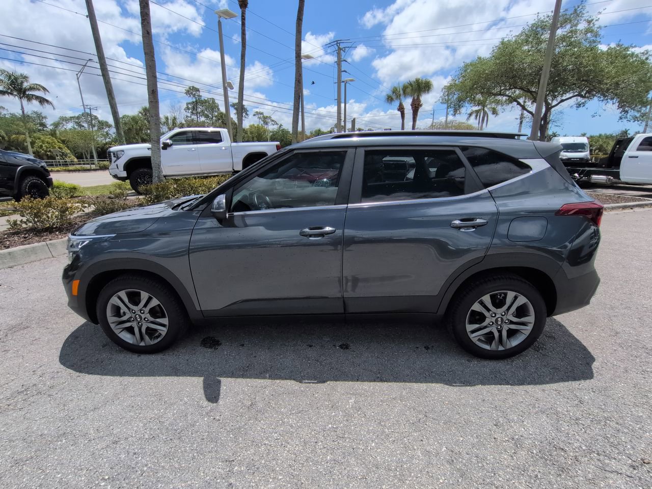 Used 2021 Kia Seltos S FWD image 8